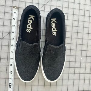 Keds Women’s Black Denim Slip-On Sneakers 9.5